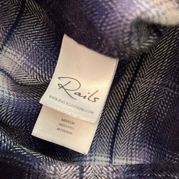 💙 Rails Dylan Oxford Navy Blue White Plaid Button Long Sleeve Crop Flannel… - Picture 5 of 6